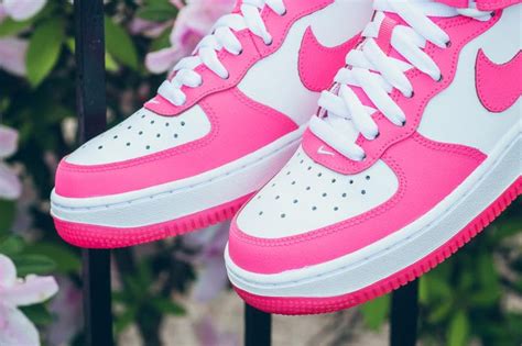 nike air force zwarte streep|nike air force 1 pink.